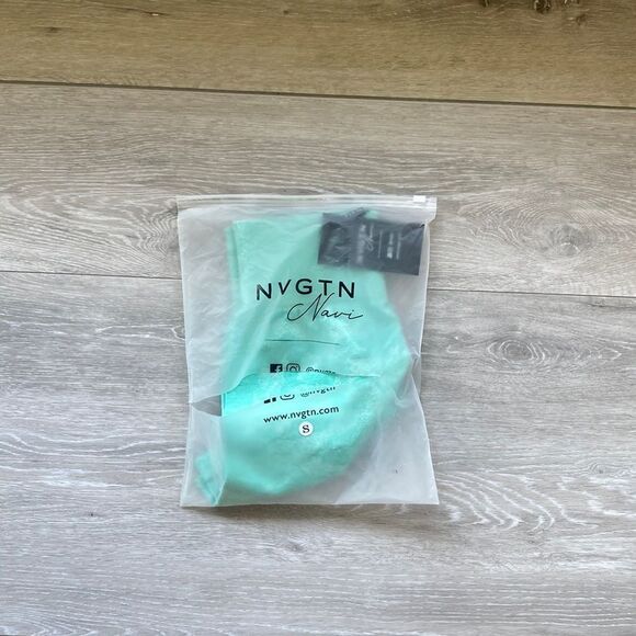 NVGTN PRO SHORTS SAGE GREEN CAMO SEAMLESS S NWT - Picture 5 of 6